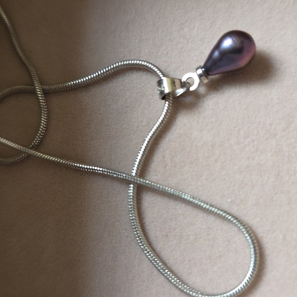 18k gf Solitary Teardrop Pearl Necklace